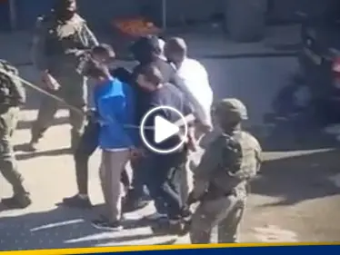 شاهد || رُبطوا بحبل وسُحبوا بطريقة مهينة.. الجيش الإسرائيلي يعتقل 6 فلسطينيين بالقدس - وكالة ستيب نيوز