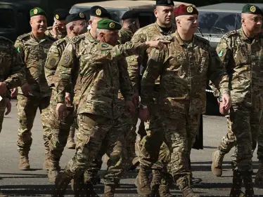 بعد إصابة عدد من قواته بسبب سقوط قذائف من مخيم عين الحلوة.. الجيش اللبناني يعلق - وكالة ستيب نيوز