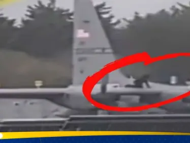 اعتقال رجل بعد تسلق طائرة عسكرية أمريكية في منطقة محظورة بمطار شانون - وكالة ستيب نيوز