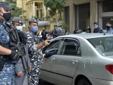 صحيفة لبنانية: الأمن أوقف شباناً سوريين على صِلة بعميل إسرائيلي تدخل جنبلاط للإفراج عن أحدهم - وكالة ستيب نيوز