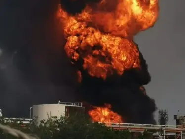 حريق هائل في مصفاة طهران وسحب الدخان تغطي المكان (عاجل) - وكالة ستيب نيوز