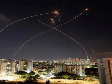 قصف إسرائيلي قرب ميناء غزة وشقة سكنية بأبراج طيبة غرب خان يونس - وكالة ستيب نيوز