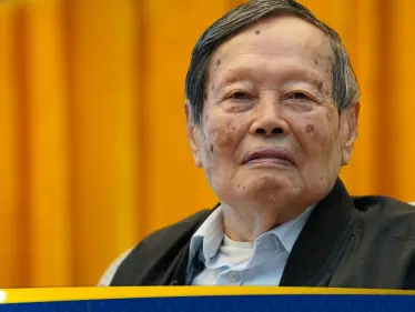 وفاة العالم الصيني الحائز على نوبل في الفيزياء يانغ تشن نينغ عن عمر 103 أعوام - وكالة ستيب نيوز