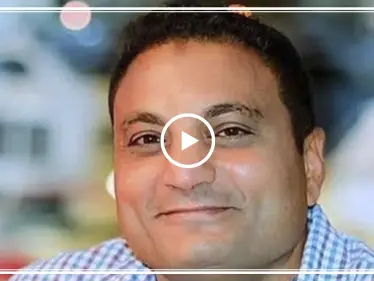 شاهد بالفيديو|| إعلامي مصري يبكي على الهواء مباشرةً - وكالة ستيب نيوز