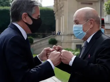 بعد أزمة الغواصات النووية.. وزيرا الخارجية الأمريكي والفرنسي في خطوة جديدة لاستعادة الثقة - وكالة ستيب نيوز