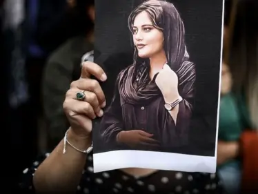 البرلمان الإيراني يصادق على قانون مثير للجدل بشأن الحجاب - وكالة ستيب نيوز