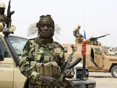 بعد تهديدها باقتحام إنجمينا عقب دفن ديبي.. حركة التمرد التشادية تعلن تعرض قاعدتها لغارات جوية - وكالة ستيب نيوز