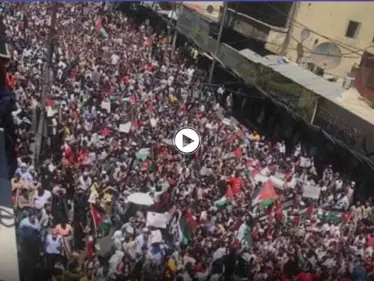 بالفيديو والصور|| "يلا على الحدود" هاشتاغ يضم مشاهد تاريخية في عبور حدود فلسطين المحتلة انتظرها العرب لسنوات - وكالة ستيب نيوز