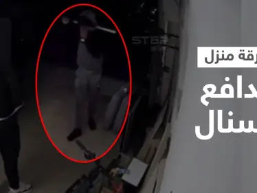 بالفيديو|| استطاع ترويعهم وطردهم.. لصوص يقتحمون منزل مدافع أرسنال وهو ينقض عليهم بشراسة - وكالة ستيب نيوز