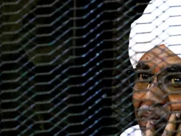 أول رئيس عربي يحاكم بجرائم حرب في لاهاي .. السودان يقرر تسليم الرئيس البشير للجنائية الدولية - وكالة ستيب نيوز