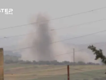 بالفيديو ... مشاهد من القصف العنيف بالبراميل المتفجرة على محيط قريتي عابدين والنقير جنوب إدلب - وكالة ستيب نيوز