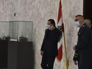 تراجع بـ سعر صرف الدولار في السوق السوداء اللبنانية عقب زيارة الحريري لبعبدا - وكالة ستيب نيوز