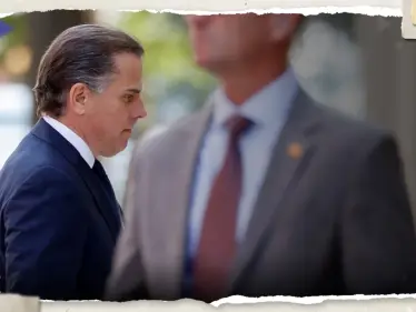 القضاء يوجه تهمة لنجل الرئيس الأمريكي قد يوقف على إثرها 10 سنوات - وكالة ستيب نيوز