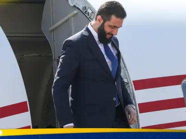 أحمد الشرع يصل إلى باريس في أول زيارة له إلى أوروبا - وكالة ستيب نيوز