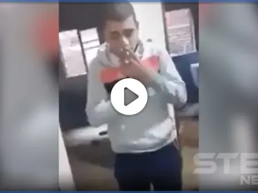 بالفيديو || يدخنون أثناء الصلاة.. القبض على ثلاث طلاب أثاروا غضب الشارع المصري - وكالة ستيب نيوز