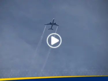 ذعر في السماء.. طائرة أمريكية تنجو من 