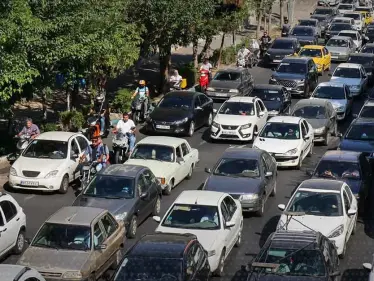 نزوح غير مسبوق في طهران.. آلاف الإيرانيين يفرّون نحو “ريفييرا قزوين” - وكالة ستيب نيوز