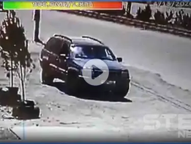 فيديو يوثّق لحظة هروب مقاتلي ميليشيا حزب الله من سيارة قبيل استهدافها بصاروخ إسرائيلي - وكالة ستيب نيوز