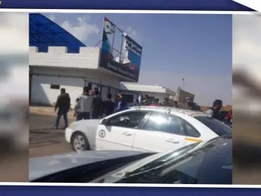 تمزيق صورة للأسد تدفع بقواته لمداهمة مراكز قادة سابقين بالمعارضة في معبر نصيب (صور) - وكالة ستيب نيوز