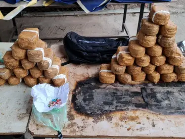 الجيش الإسرائيلي يحبط عملية تهريب مخدرات وأسلحة على الحدود مع لبنان - وكالة ستيب نيوز