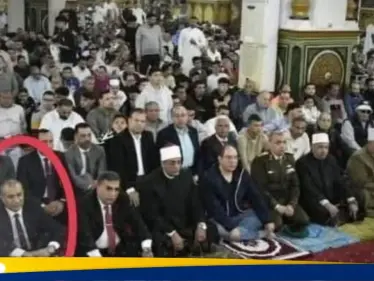 وفاة مسؤول مصري خلال أدائه صلاة عيد الفطر بشكل مفاجئ (فيديو) - وكالة ستيب نيوز