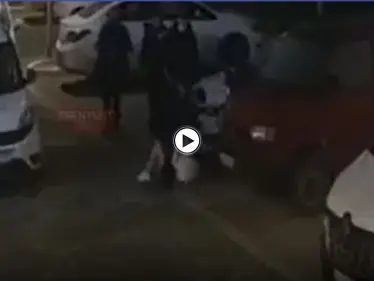 بالفيديو|| الشرطة التركية تعتدي على امرأة بالضرب وتهشم وجهها ومطالبات لمحاسبتهم - وكالة ستيب نيوز