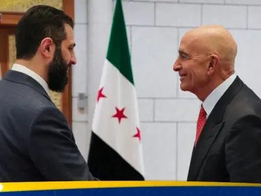 أحمد الشرع "مهدد بالاغتيال".. المبعوث الأمريكي إلى سوريا يكشف تفاصيل مهمة - وكالة ستيب نيوز