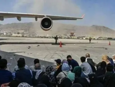 داعش يتبنى تفجيرات كابل وطالبان تصدر بياناً - وكالة ستيب نيوز