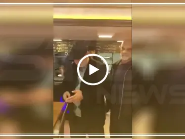 بالفيديو || بسبب انزلاق وشاحها.. قائد بالحرس الثوري يعتدي على امرأة داخل أحد المطاعم في طهران - وكالة ستيب نيوز