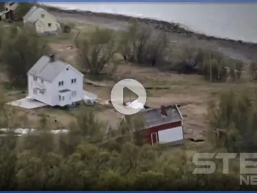 بالفيديو|| لحظات أقرب للخيال.. انهيار أرضي يبتلع ثمانية مبان في النرويج - وكالة ستيب نيوز