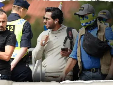 شاهد|| ماذا فعل حشد من المسلمين في السويد مع الشرطة خلال حمايتها سلوان موميكا - وكالة ستيب نيوز