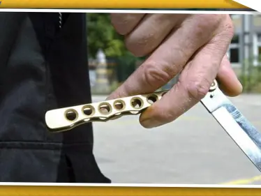 "هوس جنسي" جديد في حمص، مجرم متجوّل يطعن الفتيات في أردافهن - وكالة ستيب نيوز