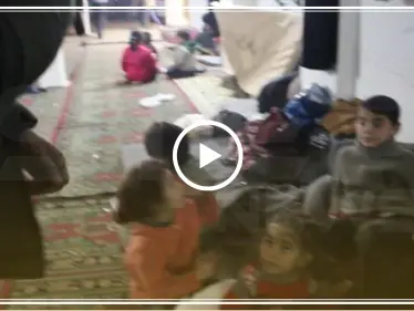 لتعطيلهم الدروس الشرعية.. شيوخ مساجد بمدينة إدلب يعملون على طرد النازحين منها (فيديو)! - وكالة ستيب نيوز