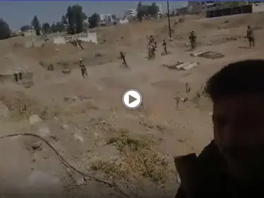 ضابط من فرقة ماهر الأسد يفتخر بتصوير فيديو 