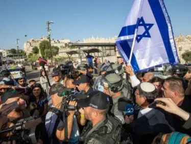 انطلاق مسيرة الأعلام الإسرائيلية في القدس ومطار تل أبيب يتأهب وسط استعدادت أمنية خوفاً من العواقب - وكالة ستيب نيوز