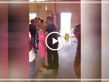 بالفيديو || قس يقبل النساء لطرد "الأرواح الشريرة" من أجسادهن في زيمبابوي! - وكالة ستيب نيوز