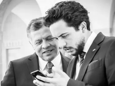 ولي العهد الأردني ينشر صورة تاريخية بدلالات رمزية ويعلّق - وكالة ستيب نيوز