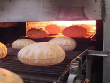 طوابير خبز مرتقبة.. مسؤول لبناني يكشف عن سيناريو خطير في البلاد - وكالة ستيب نيوز