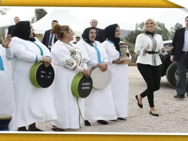 بالصور|| ابنة الرئيس الأمريكي "ايفانكا" تصل إلى المغرب بزيارة نسائية وترتدي الجبادور المغربي. - وكالة ستيب نيوز