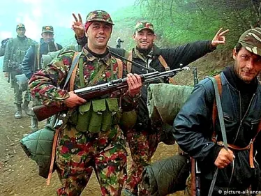 بوادر حرب في قلب أوروبا.. الاتحاد الأوروبي يحذّر وروسيا تنحاز لطرف - وكالة ستيب نيوز