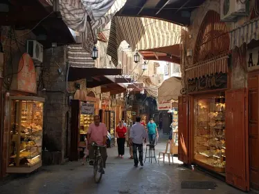 محاولة قتل صائغ وابنه وسط مدينة حلب، على مرأى الأهالي والجوار - وكالة ستيب نيوز