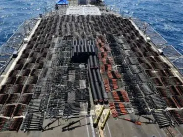 البنتاغون تكشف مصدر شحنة الأسلحة الضخمة ووجهتها.. والبحرية الأمريكية تطلق سراح السفينة بعد هذا الأمر - وكالة ستيب نيوز