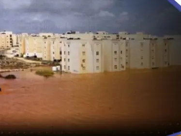 ليبيا.. مشاهد توثق اللحظات الأولى للسيول بعد انهيار السد وربع مدينة درنة يختفي - وكالة ستيب نيوز