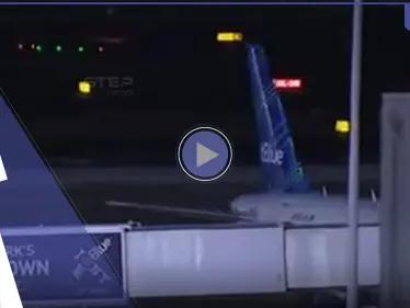 بالفيديو|| إخلاء طائرة أمريكية وفزع بين الركاب بسبب لابتوب - وكالة ستيب نيوز