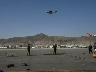 إثر التهديدات الأمنية.. فرنسا وبريطانيا تُقدمان مشروع قانون يُنفّذ في مطار كابل - وكالة ستيب نيوز