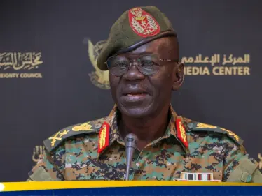 أنباء عن استقالة وزير الدفاع السوداني حسن كبرون وغيابه يعزّز الشكوك - وكالة ستيب نيوز