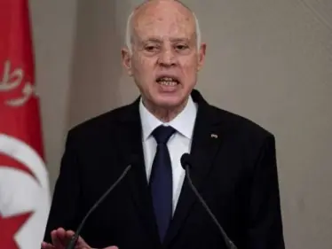 الرئيس التونسي يصعّد لهجته ويتهم جهات بالخيانة واستثمار الأعمال الإرهابية - وكالة ستيب نيوز