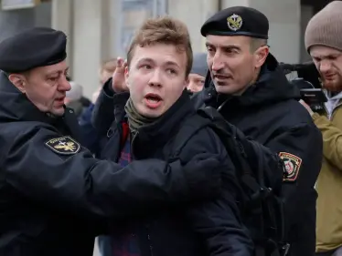 بيانات دولية متتالية ودعوة لتحقيق فوري بحادثة الطائرة الإيرلندية واعتبار الأمر "قرصنة جوية" - وكالة ستيب نيوز