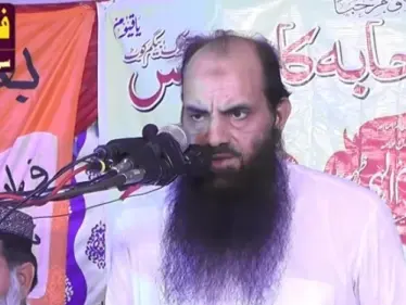 بالفيديو|| لحظة وفاة داعية إسلامي شهير بشكلٍ مفاجئ خلال تفسير آية قرآنية أمام الحضور - وكالة ستيب نيوز