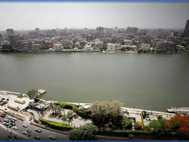 بالفيديو|| وفاة مسؤول مصري خلال لقاءٍ تلفزيوني يصدم المذيعة.. ولاعب يفقد حياته أثناء مباراة لكرة القدم - وكالة ستيب نيوز